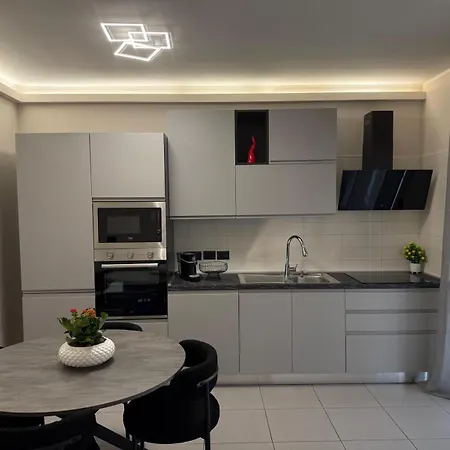 Perla Dello Stretto Apartment *